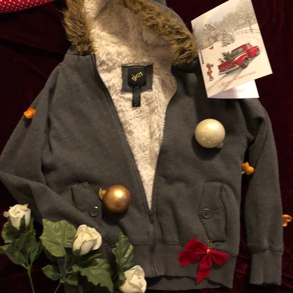 Fur Lined Jacket 😍👌🧣 - Picture 4 of 4